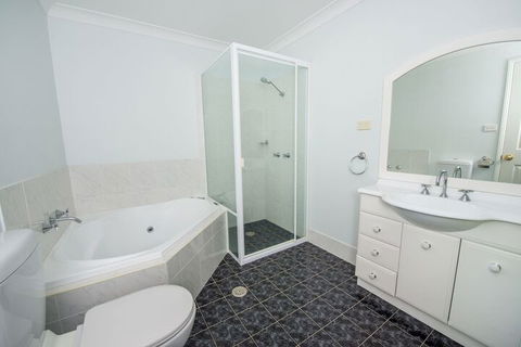 Ajax Avenue 2 / 35 Nelson Bay - Accommodation Redcliffe 4
