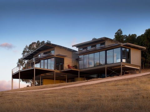 The McLaren Eye Holiday House - Accommodation Redcliffe 2