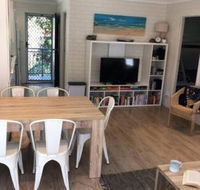 ALOHA at BLUEYS - Accommodation Redcliffe