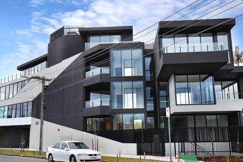 Caulfield North Executive - Accommodation Redcliffe 0