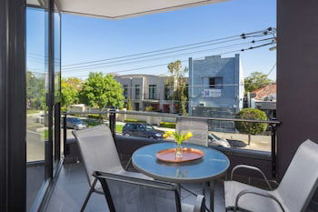 Caulfield North Executive - Accommodation Redcliffe 6