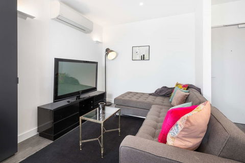 Caulfield North Executive - Accommodation Redcliffe 4