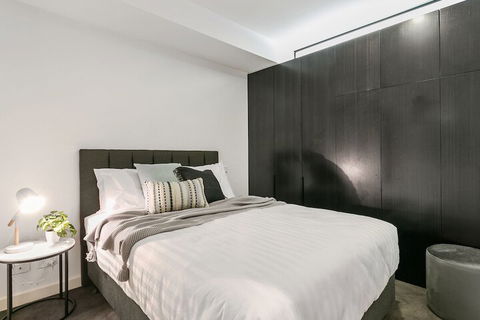GRATTAN A Premier Location & Modern Space - Accommodation Redcliffe 2