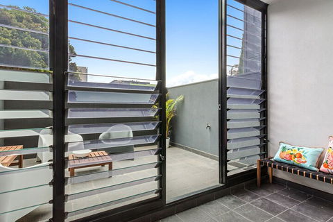 GRATTAN A Premier Location & Modern Space - Accommodation Redcliffe 6