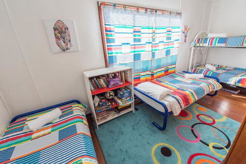 Miramar Cottage - Accommodation Redcliffe 7
