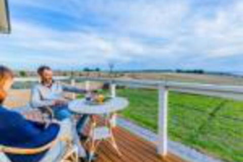Coastal Lodge - Accommodation Redcliffe 0