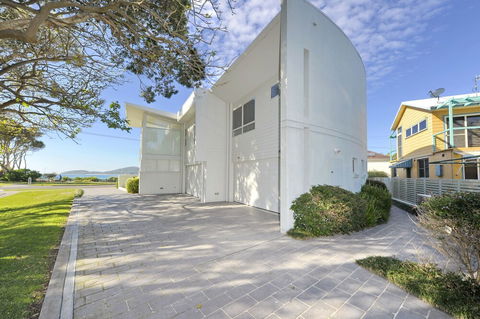 Boulder Bay Rd 2 / 2 Fingal Bay - Accommodation Redcliffe 0