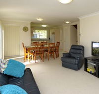 Pebble Parade1 / 8 - Accommodation Redcliffe