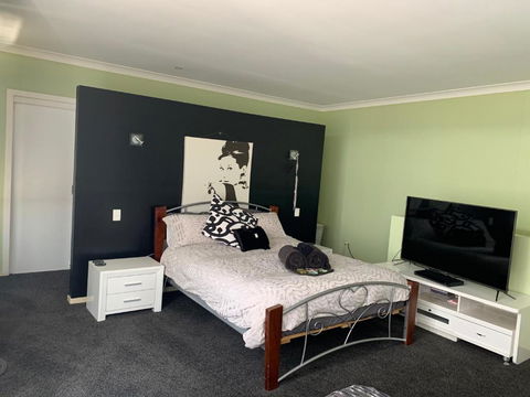 Farm Stay On Horse Property - Accommodation Redcliffe 1