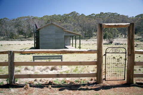 Brackens Hut - Accommodation Redcliffe 1