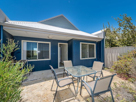 Seafront Unit 60 - Accommodation Redcliffe 0