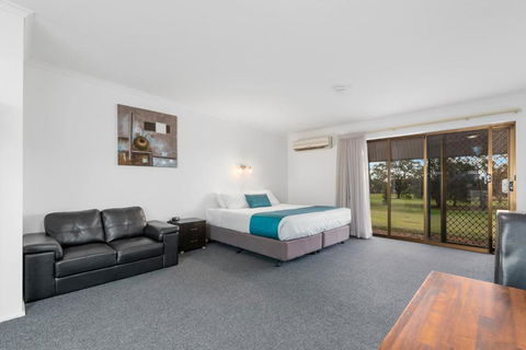 Barmera Country Club Motor Inn - Accommodation Redcliffe 1