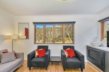 Crooked 1 - Accommodation Redcliffe 6