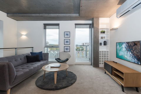Luxury East Melbourne Apartment - Accommodation Redcliffe 7