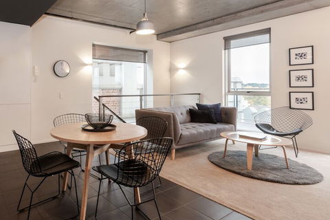 Luxury East Melbourne Apartment - Accommodation Redcliffe 4