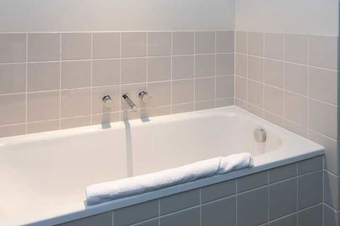 Luxury East Melbourne Apartment - Accommodation Redcliffe 2