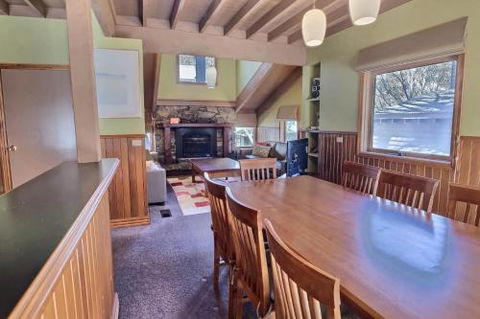 Mountain Mist - Accommodation Redcliffe 4