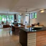 Beach House Apartment 1 - Accommodation Redcliffe 0