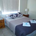 Ocean Beach Chalet 15 - Accommodation Redcliffe 0