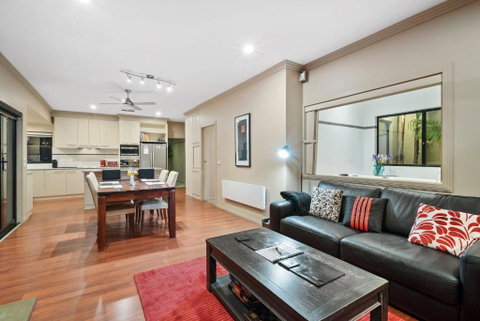 About Time Retreats Studio Seven - Accommodation Redcliffe 3