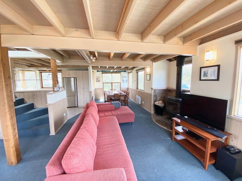 Powderkeg - Accommodation Redcliffe 2