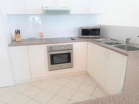 Port Elliot Beachcomber - Accommodation Redcliffe 3