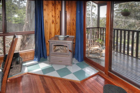 Glendell Cottage - Accommodation Redcliffe 1