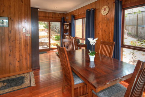 Glendell Cottage - Accommodation Redcliffe 3