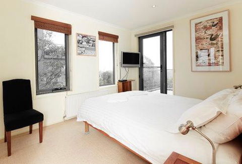 Candoux 4 - Accommodation Redcliffe 3