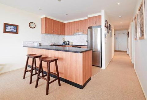 Candoux 4 - Accommodation Redcliffe 4