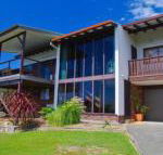 Barrels Beach House 28 Dulconghi Street - Accommodation Redcliffe
