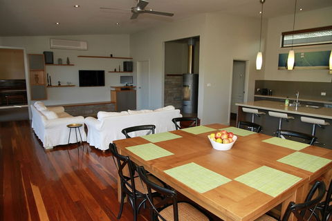 Woollybutt - Accommodation Redcliffe 2