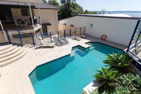 Kallaroo Street 3 Corlette - Accommodation Redcliffe 4