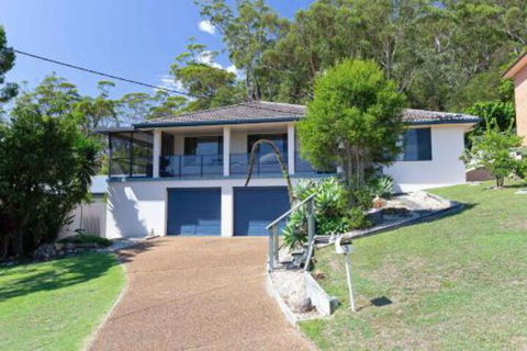 Kallaroo Street 3 Corlette - Accommodation Redcliffe 5