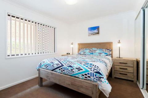 Kallaroo Street 3 Corlette - Accommodation Redcliffe 3