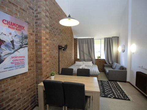 Gables 11 On Clyde Street - Accommodation Redcliffe 2