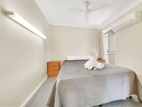 Driftwood On The Beach - Accommodation Redcliffe 3