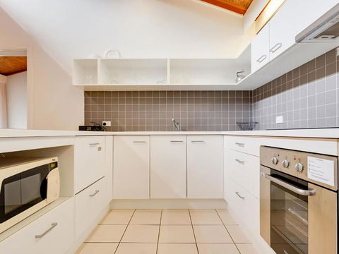 Sapphire Sea N Sand - Accommodation Redcliffe 1