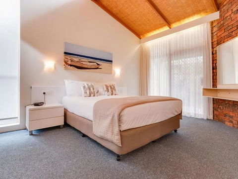Sapphire Sea N Sand - Accommodation Redcliffe 3