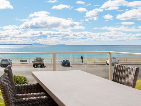 Oceanic 1 On Forster Main Beach! - Accommodation Redcliffe 5
