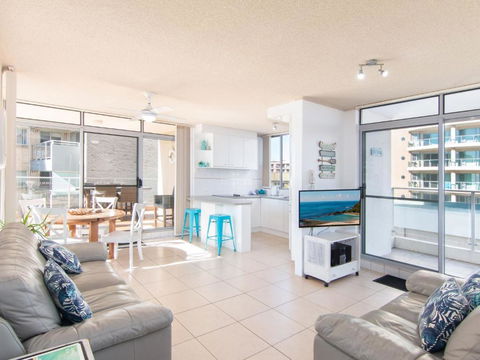Oceanic 1 On Forster Main Beach! - Accommodation Redcliffe 4
