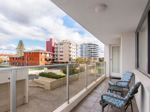 Oceanic 1 On Forster Main Beach! - Accommodation Redcliffe 3