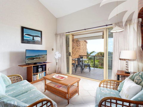Oceanside 18 - Accommodation Redcliffe 4