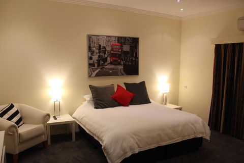 Gundaroo Manor Bed & Breakfast - Accommodation Redcliffe 3