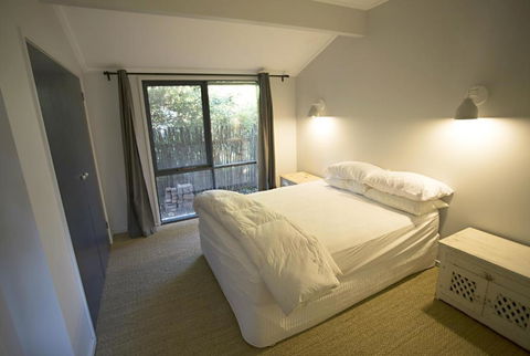 LOCKINGTON - Accommodation Redcliffe 4