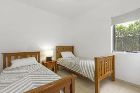 Mollymook Townhouse Shepherd Street 3 / 13 - Accommodation Redcliffe 1