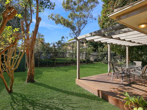 Pet Friendly Beach Home - Accommodation Redcliffe 3