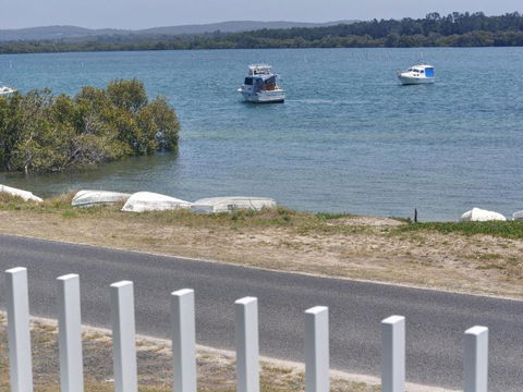 Riverwatch - Accommodation Redcliffe 3