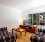 Three Bedroom Townhouse - Accommodation Redcliffe