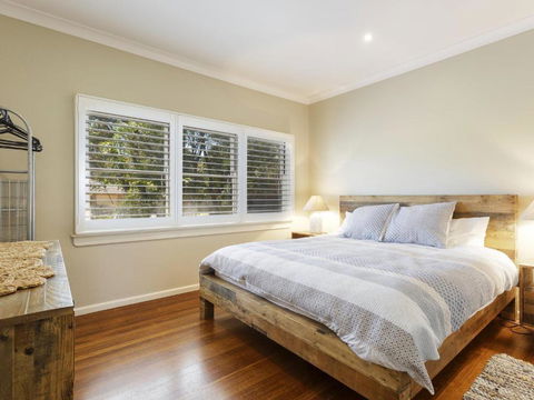Pet Friendly Summer Cottage - Accommodation Redcliffe 6